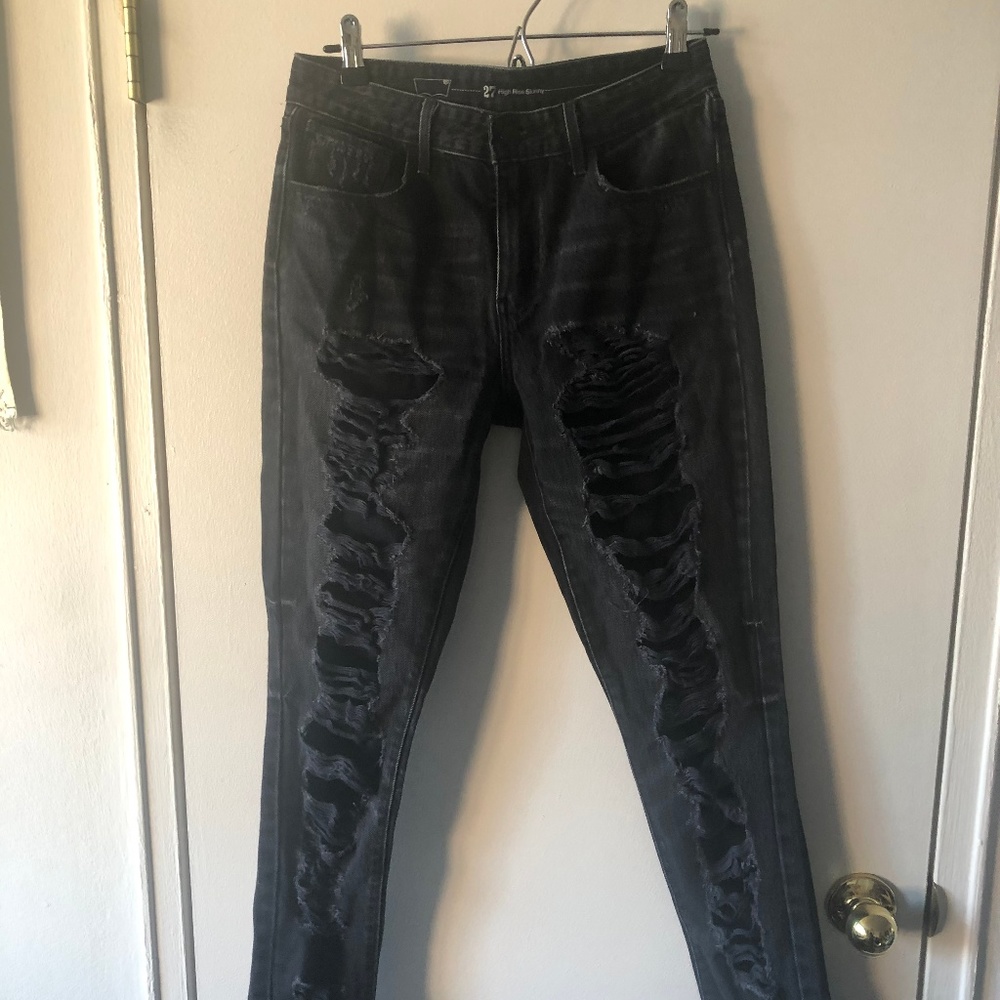 High Waisted Ripped Levi's Jeans